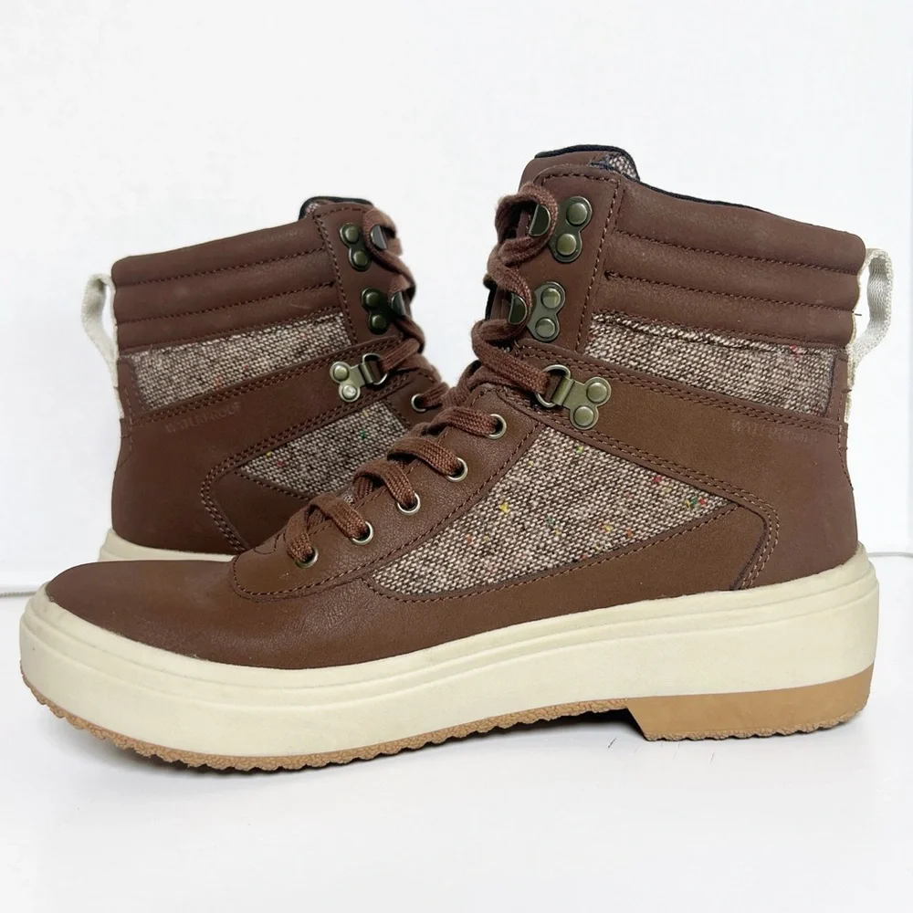 •MERRELL• Holly 2 Lace Up Waterproof Boot in Oak Brown Size 9 Gore-Tex‎ Winter